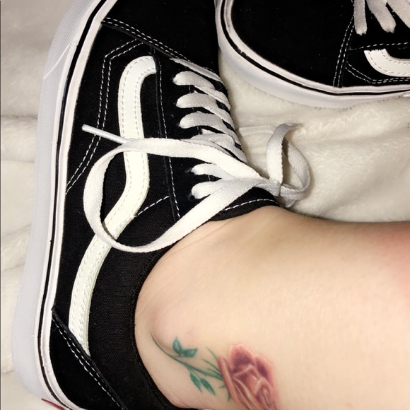 Vans - Picture 2 of 4